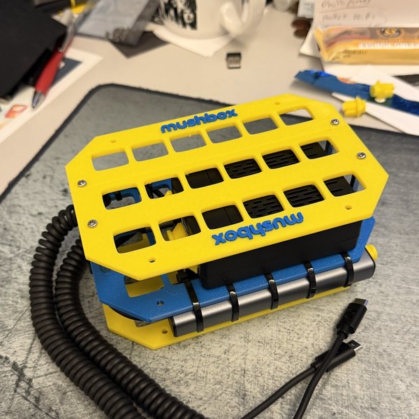 Yellow and blue Mushbox build